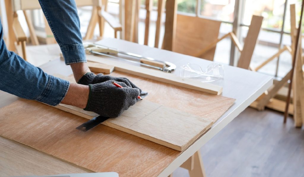 A Beginner’s Guide to Using a Framing Square