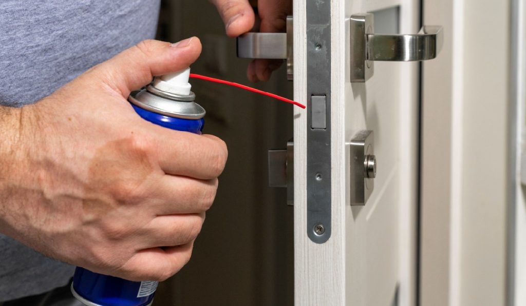 4 Hacks for Fixing Squeaky Items in Your Home