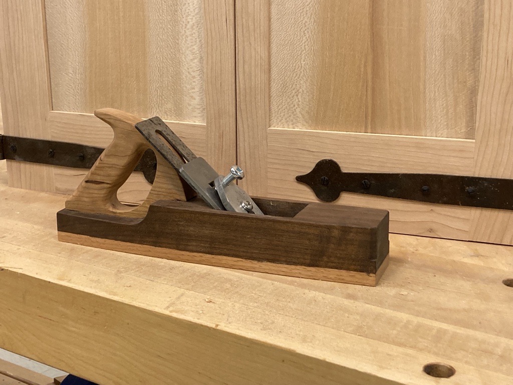 Cabinet Jacks  Popular Woodworking