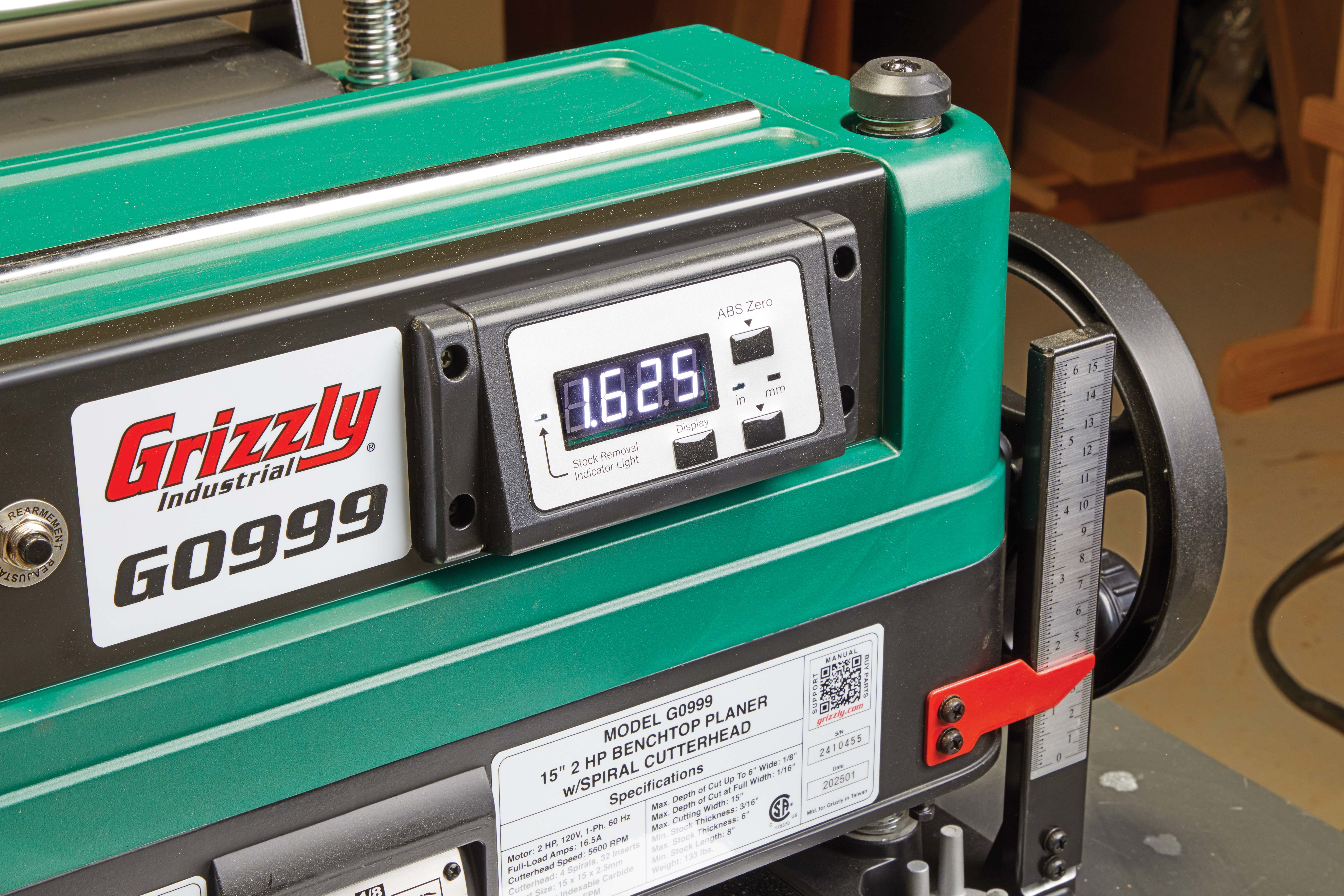 GRIZZLY BENCHTOP PLANER analog and digital readout depth gauge