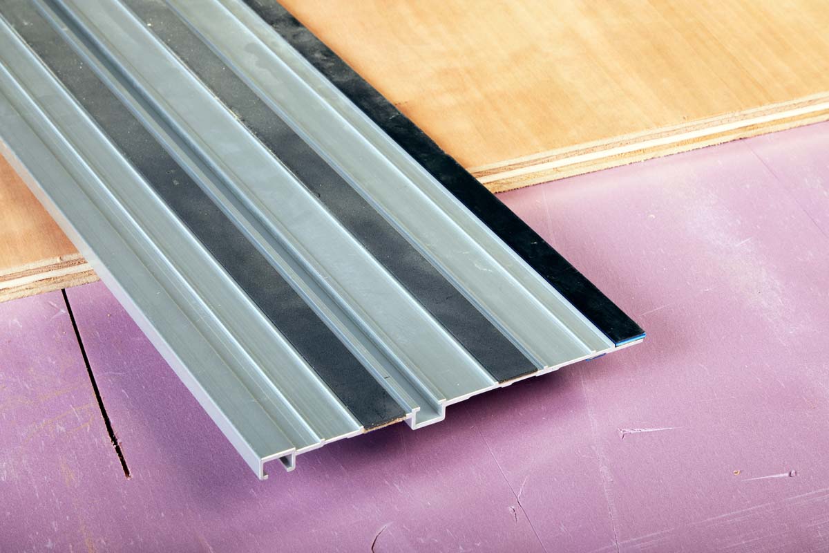 kreg track saw aluminum guide with nonslip strips