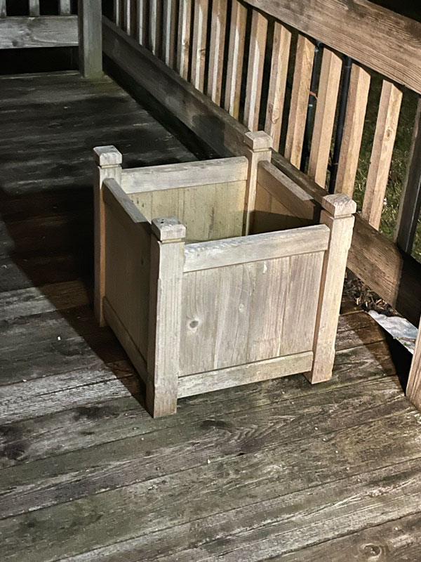 Redwood planter from Woodsmith 