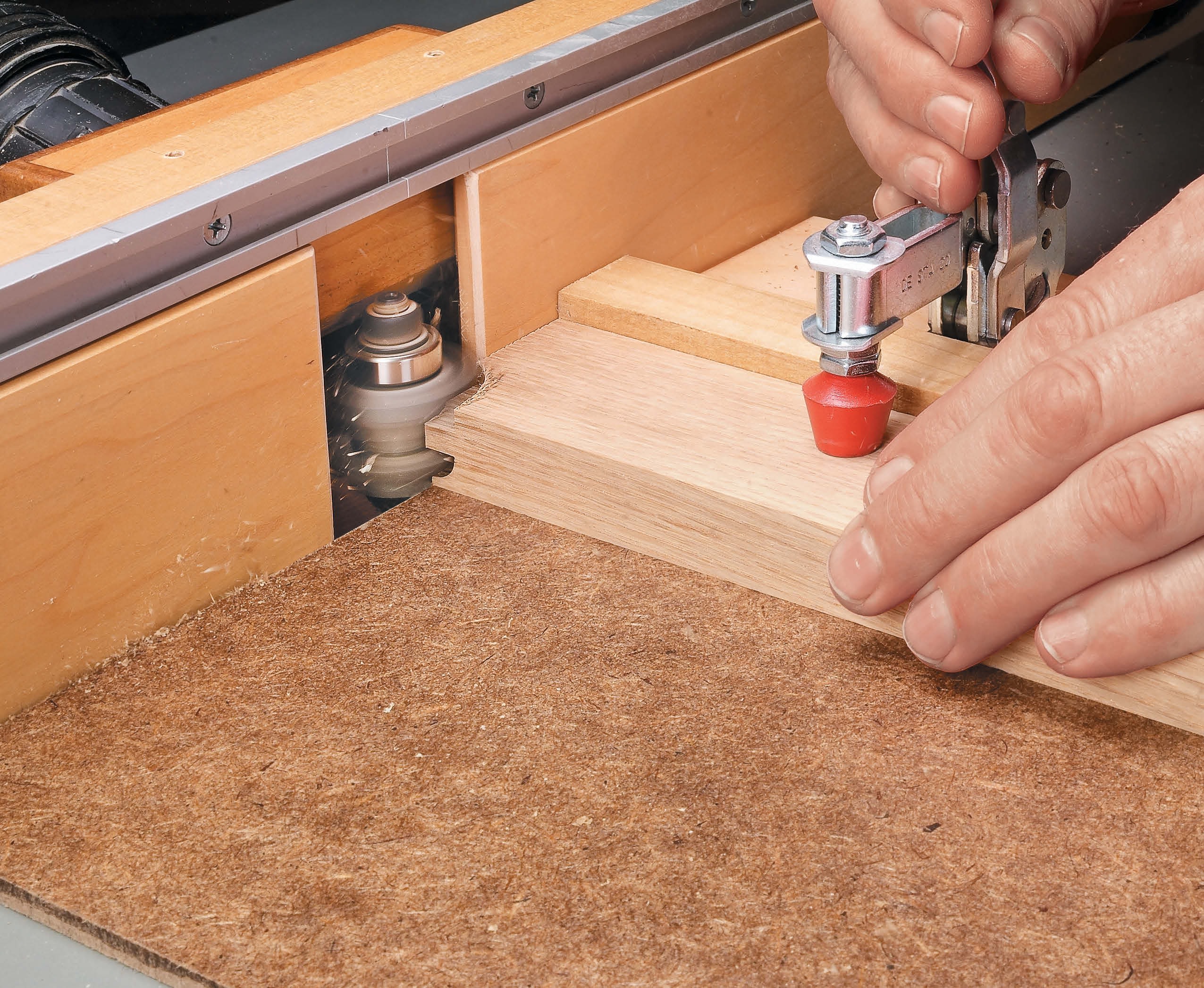 How to make square slot in wood lathe