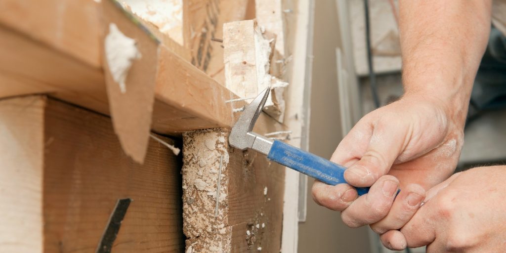 5 Surprising Uses for a Nail Puller