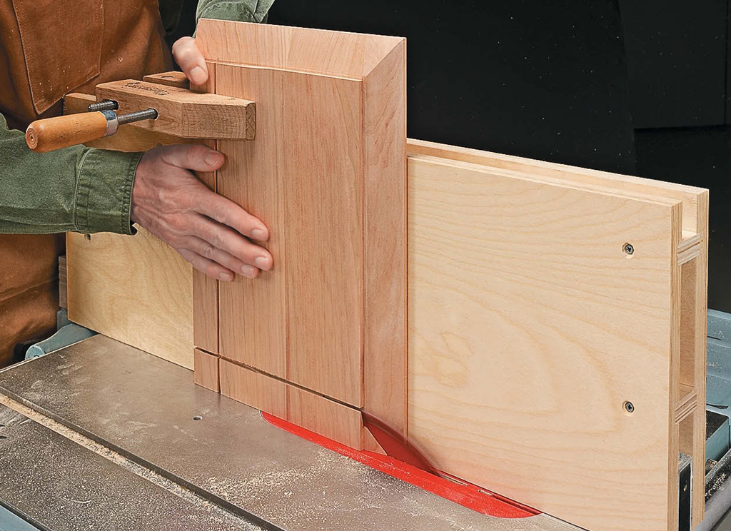 Table Saw Tricks For Making Vertical Cuts