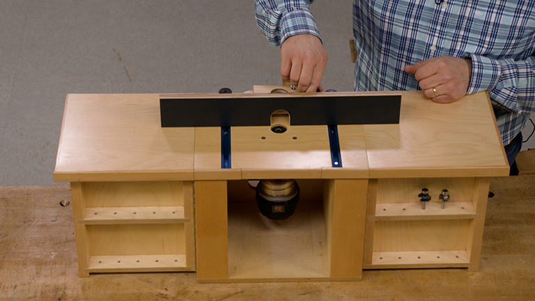 Shop-Made Micro-Adjustable Router Table Fence
