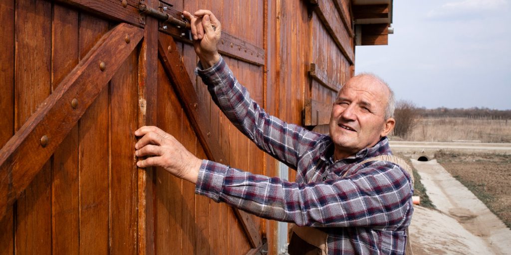 How To Install a Barn Door in 5 Steps