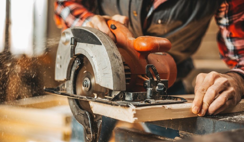 Chop Saw vs. Miter Saw: How To Choose the Right One for Your Project