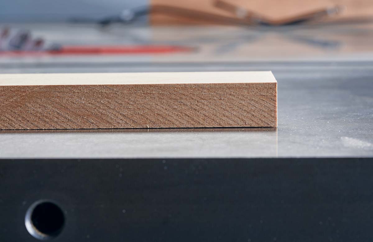 side view of wood cut by grizzly extreme series table saw blade