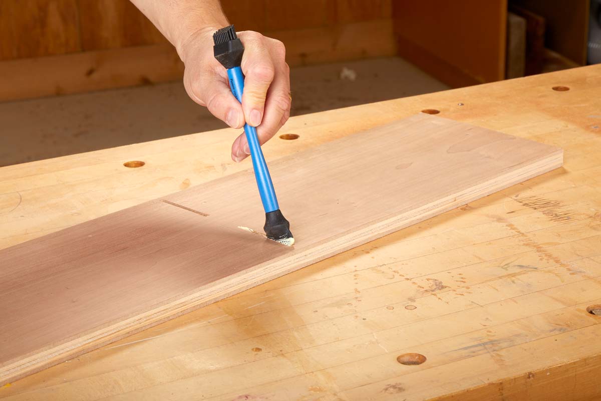 glue spreader in biscuit slot