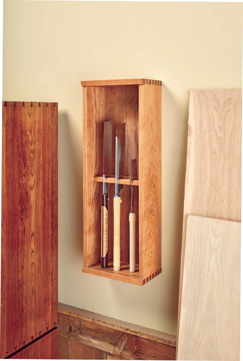 Build a Saw Till with Hand-Cut Twisted Dovetails