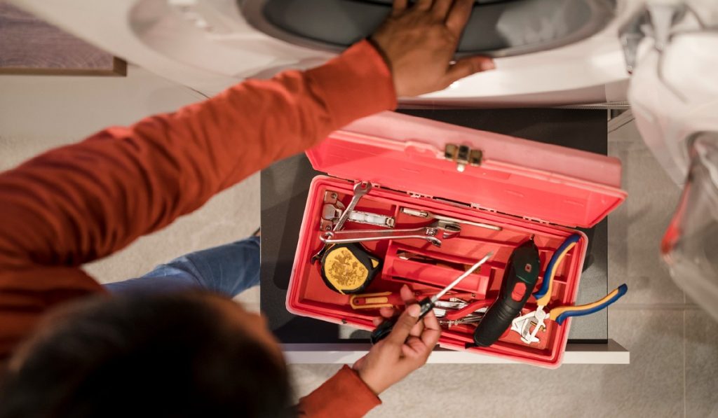 How To Organize Your Toolbox: Essential Info for a Tidy Workbench