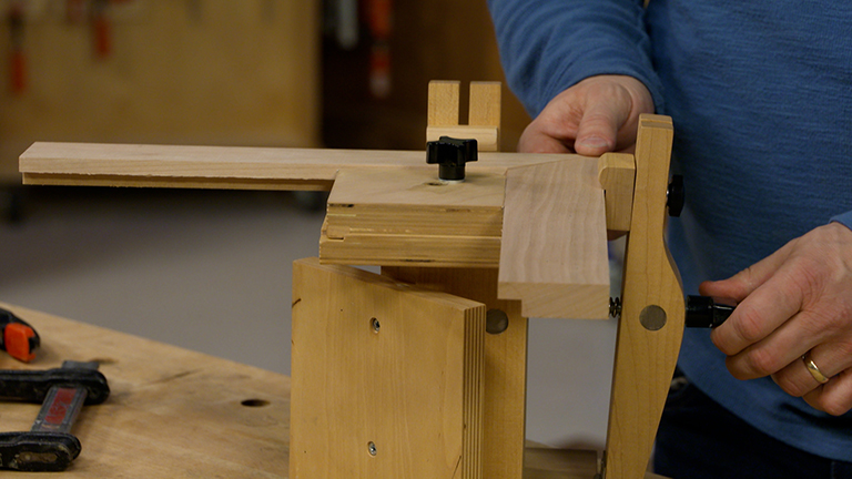 Shop-Made Vise Makes Clamping Miters a Snap!