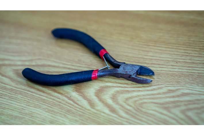 The Best Side Cutting Pliers to Cut Wires Precisely
