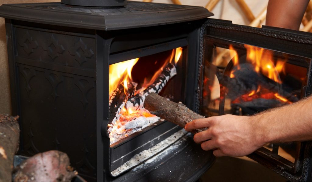 How to Start a Safe Fire in a Fireplace