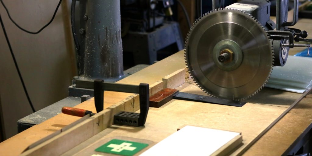 What Is Considered a Good Table Saw Rip Capacity?