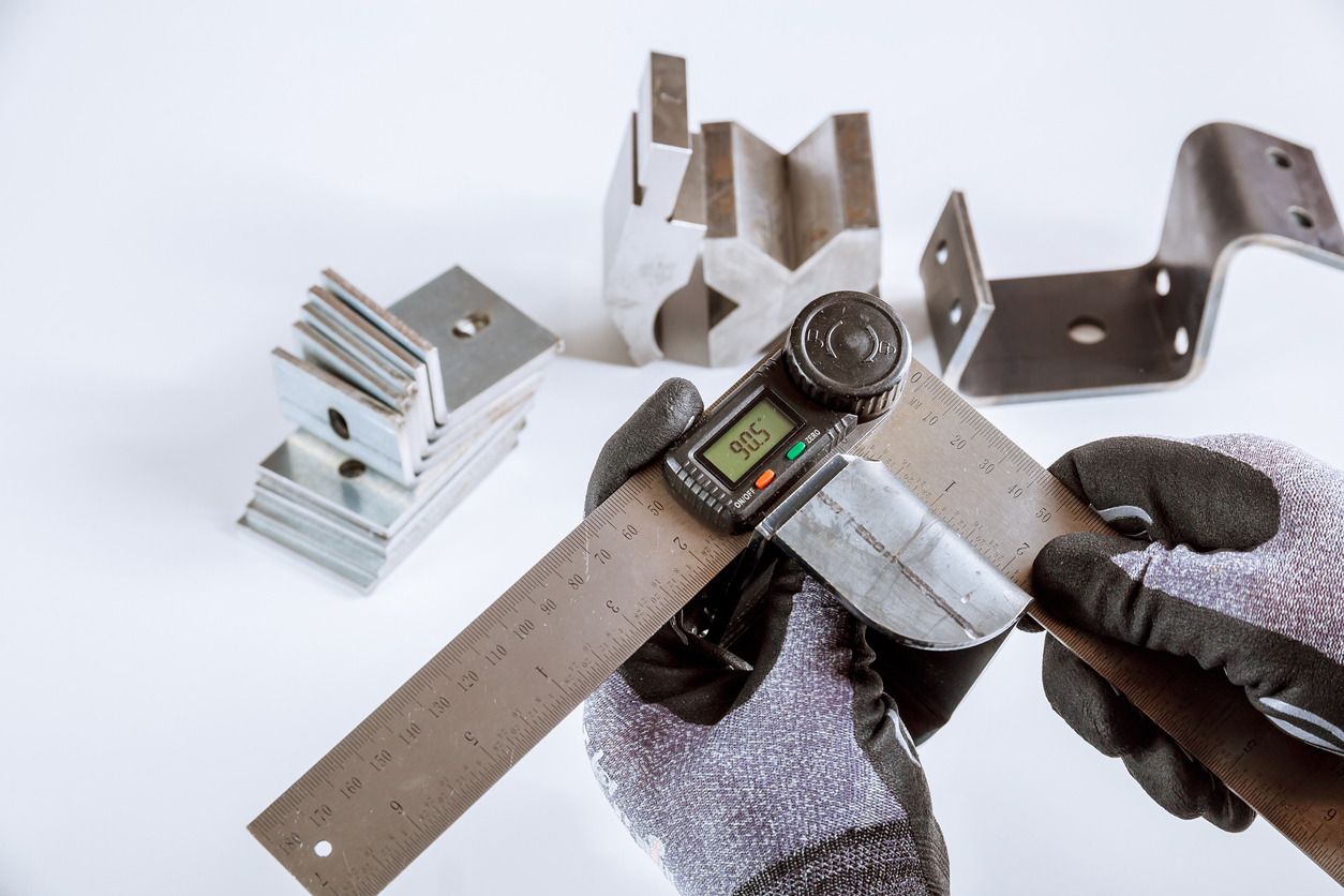 The Best Digital Protractors for the Most Accurate Angle Measurements