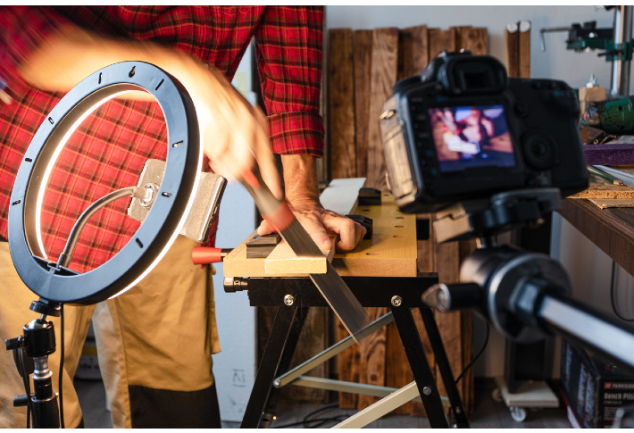 Can a Mobile Sawing Table Cut Through Metal?
