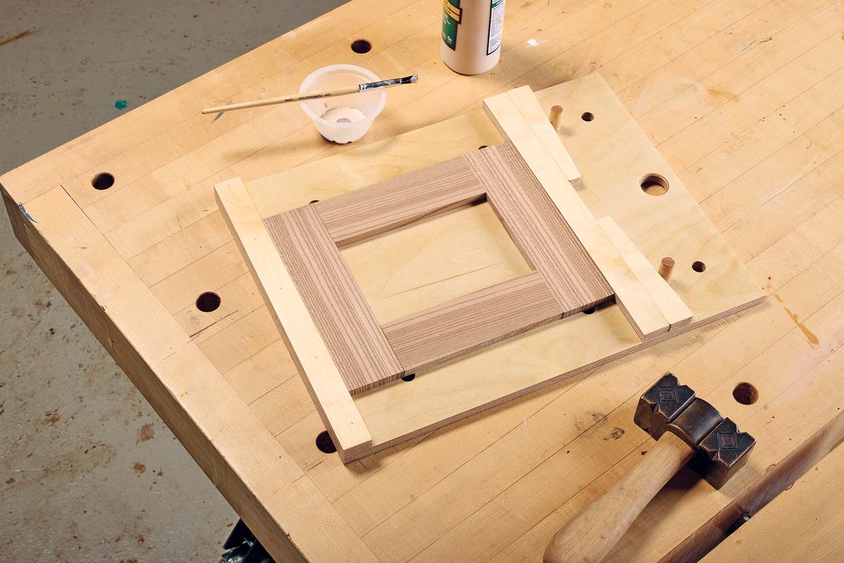 Easy-to-Build Picture Frame Glueup Jig