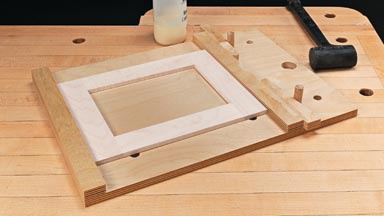 DIY Frame Glue-Up Jig: Assemble Square Frames Without Clamps