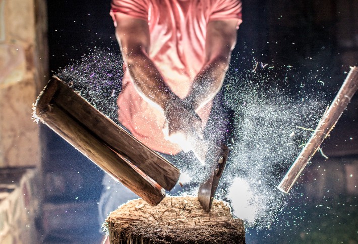 The Best Axes To Channel Your Inner Lumberjack