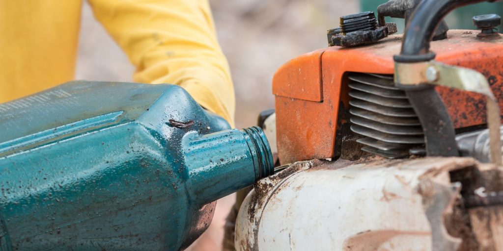 Chainsaw Oiling, Sharpening, and Other Maintenance Basics