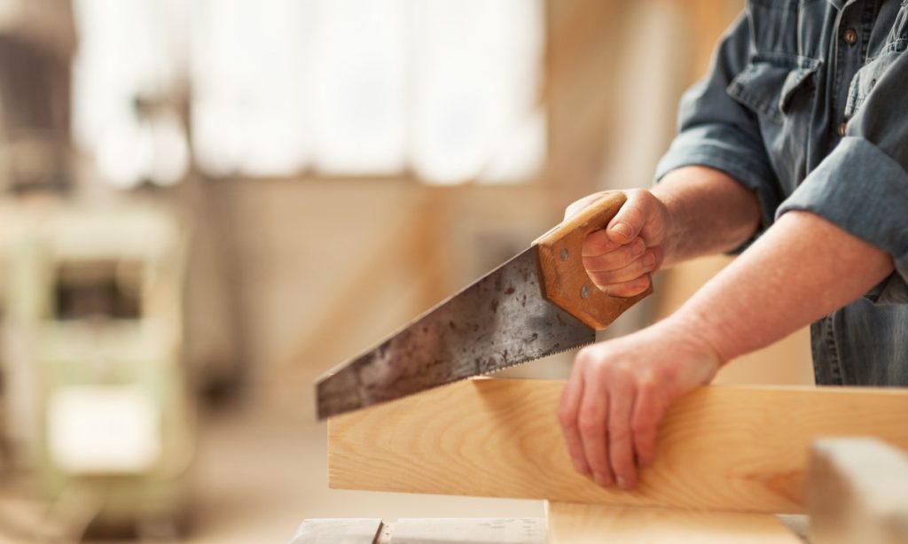 How to Choose the Right Saw as a Beginning Woodworker?
