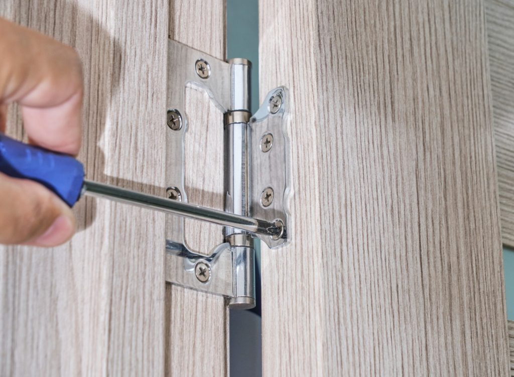 How to Fix a Sagging Door in 5 Steps