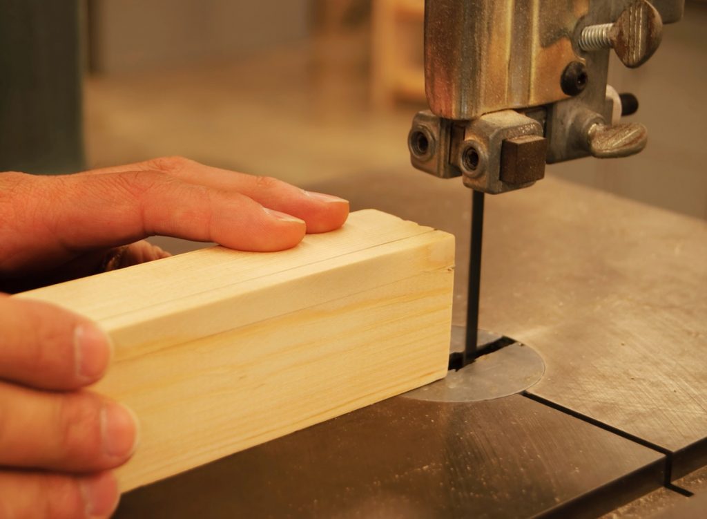 Scroll Saw vs. Band Saw: Which Is Worth the Investment?