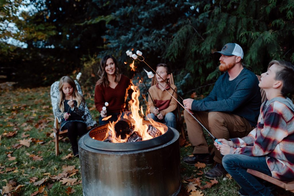 5 Tips for Starting and Maintaing a Fire in a Pit