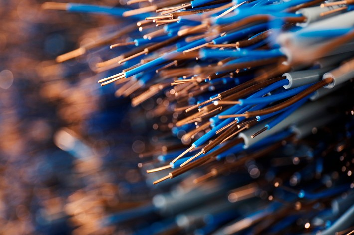 The Best Low Voltage Wires to Save Energy on Your Outdoor Appliances