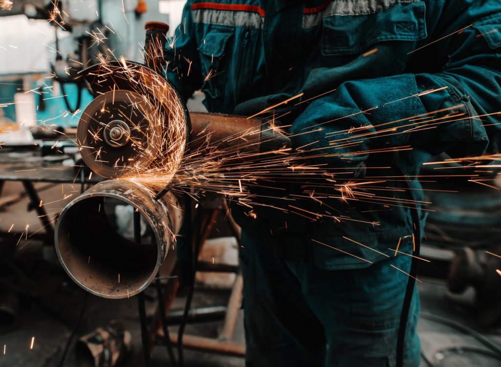 5 Tips for Safely Cutting a Steel Pipe
