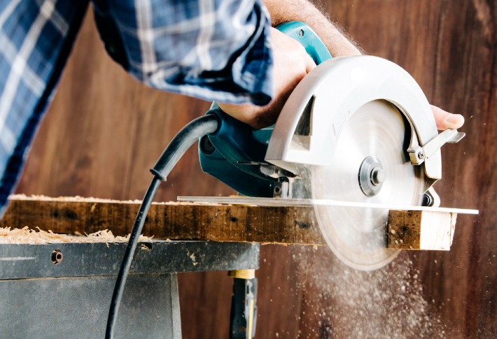 The Best Circular Saw for Basic Woodworking