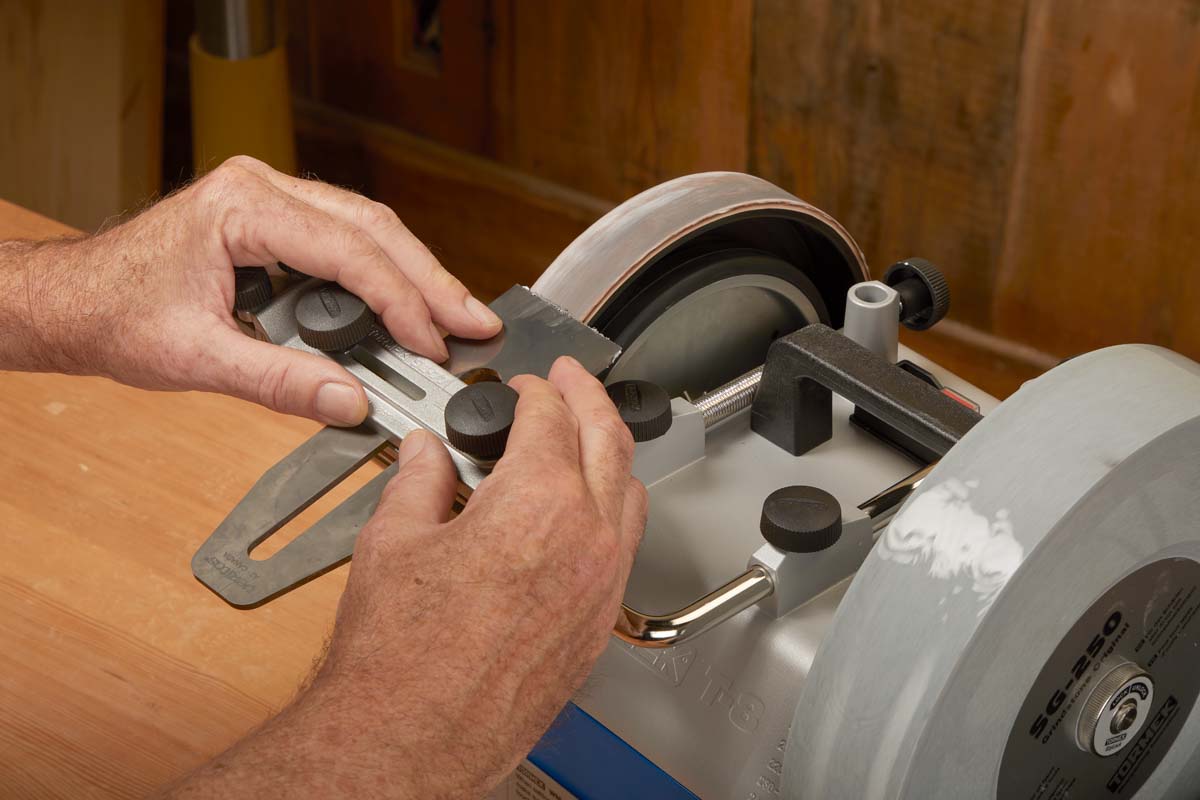 stroping tool on Water Sharpening System
