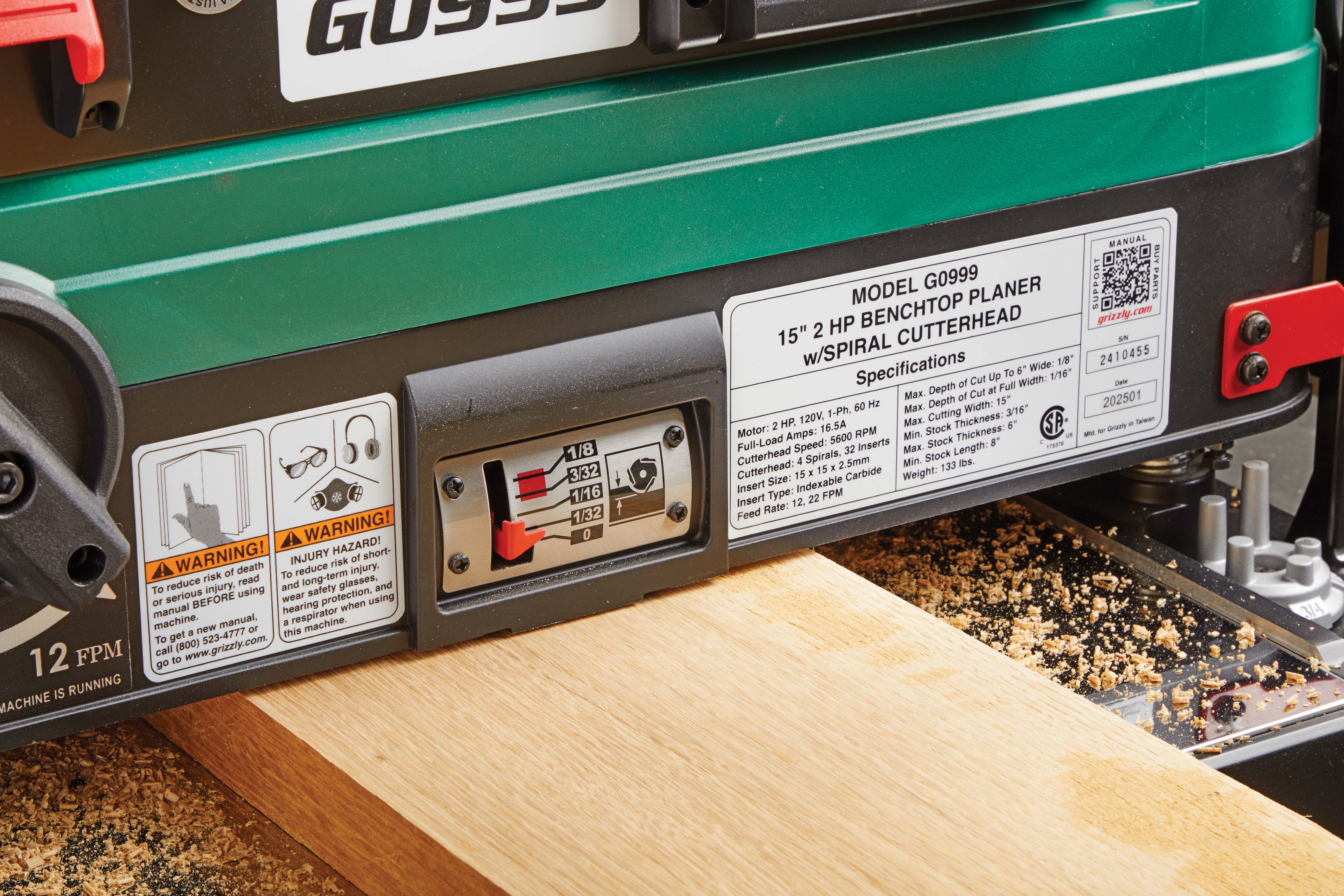 Close up of GRIZZLY BENCHTOP PLANER depth gauge