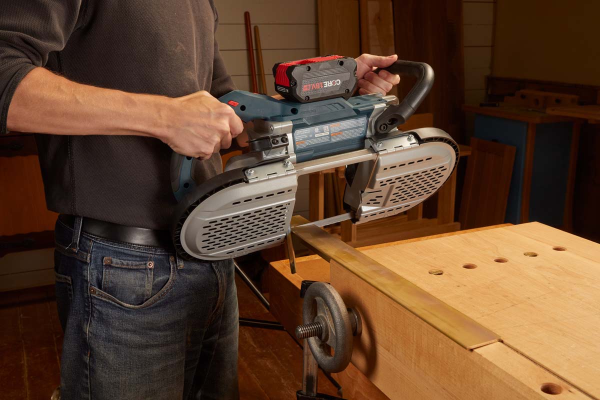 BOSCH DEEP-CUT BAND SAW making freehand cut