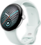 De voorkant van de lichtgrijze Pixel Watch 5