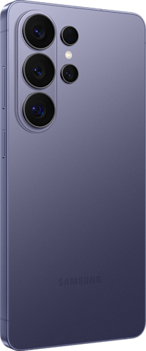 Achterkant van de donkerpaarse Samsung Galaxy S26 Ultra, linksom gedraaid