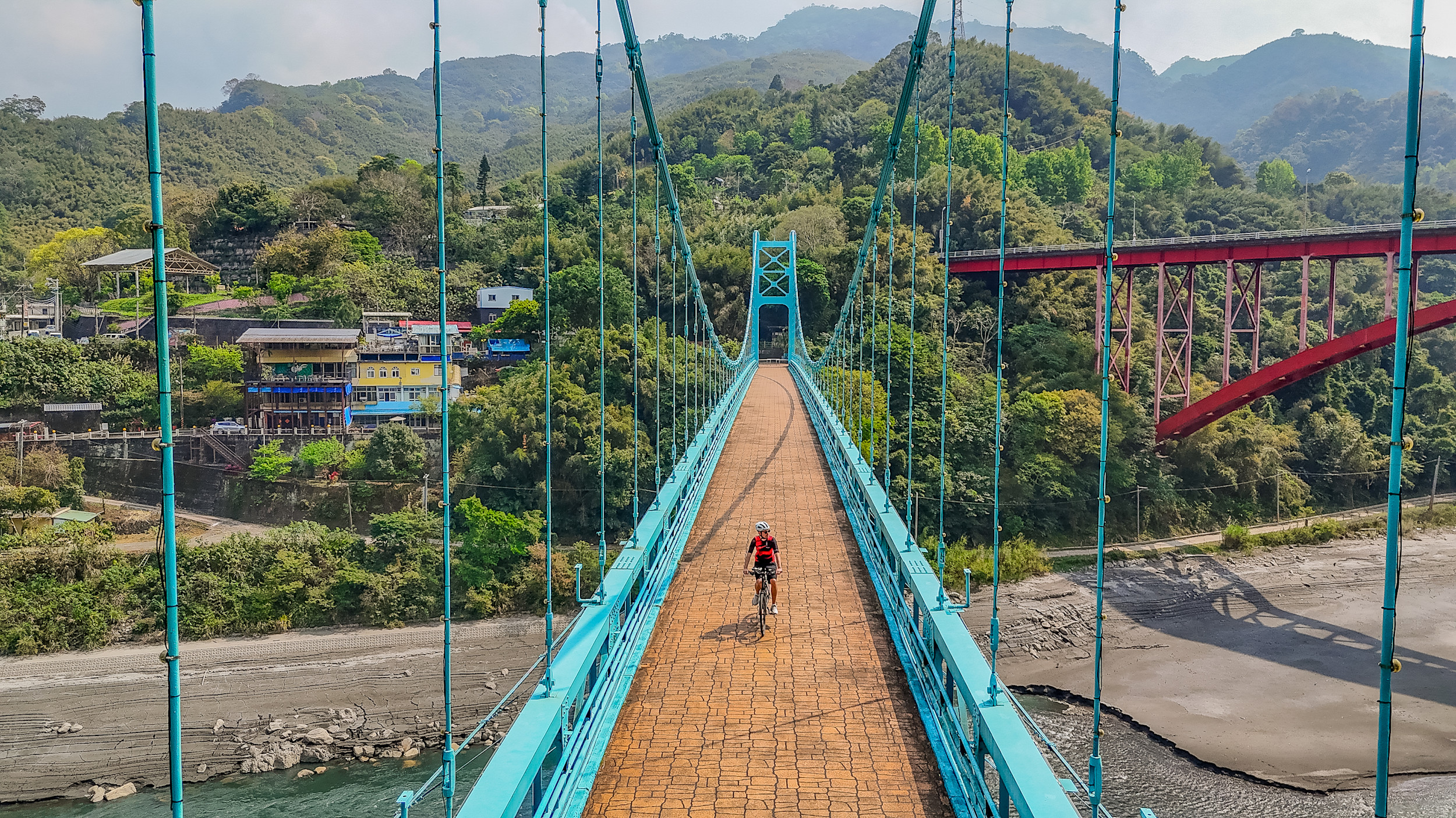 Cycle the Length of Wild Taiwan