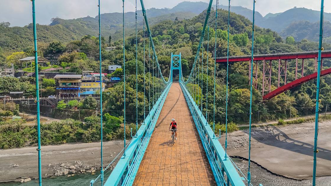 Cycle the Length of Wild Taiwan