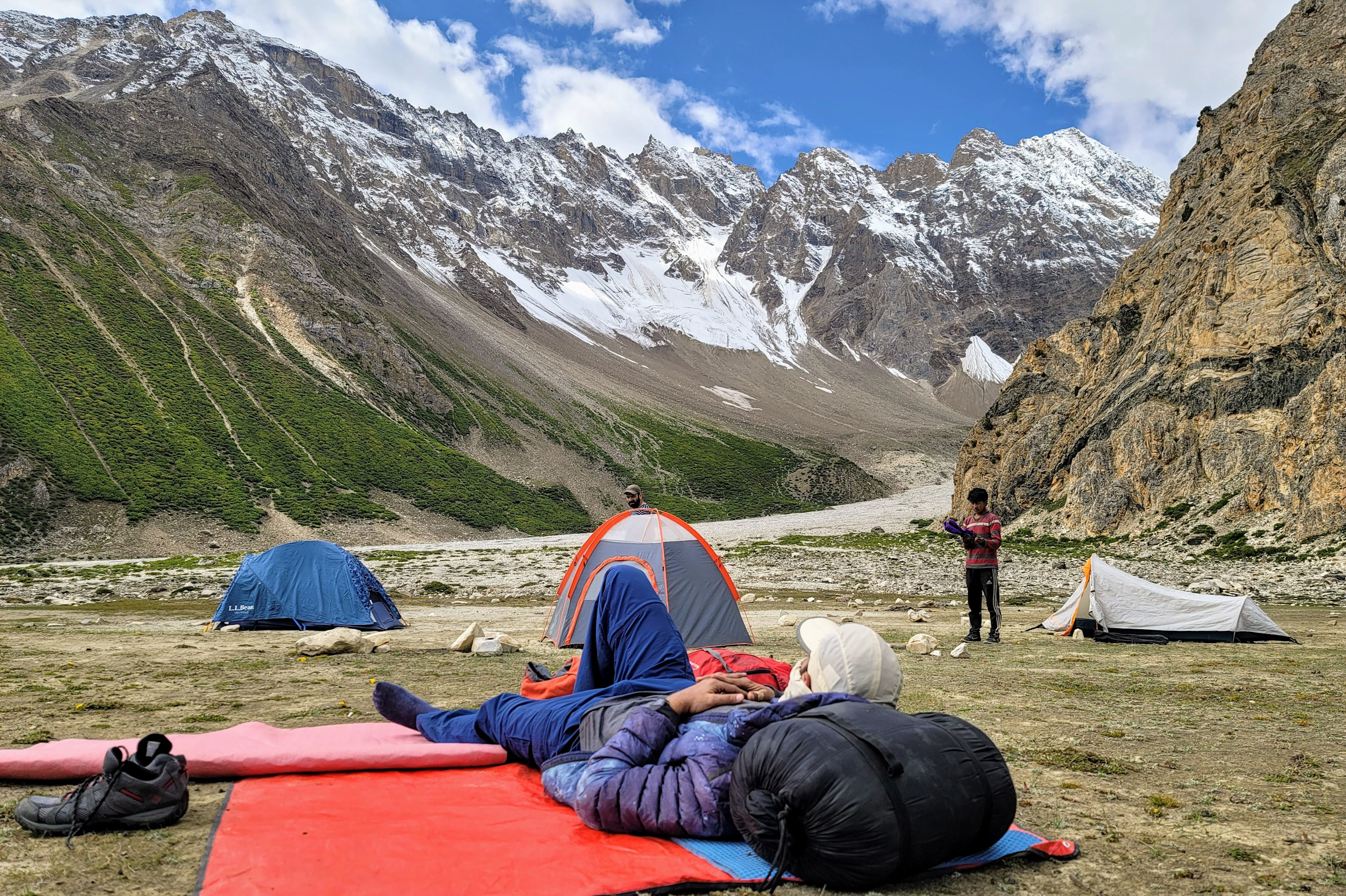 k1BC-pakistan-host.jpg