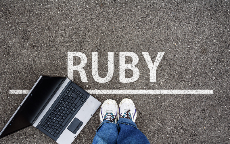 「RUBY」と書かれた地面