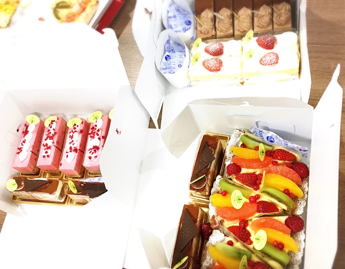 cakes