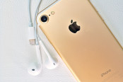 Golden iPhone 7