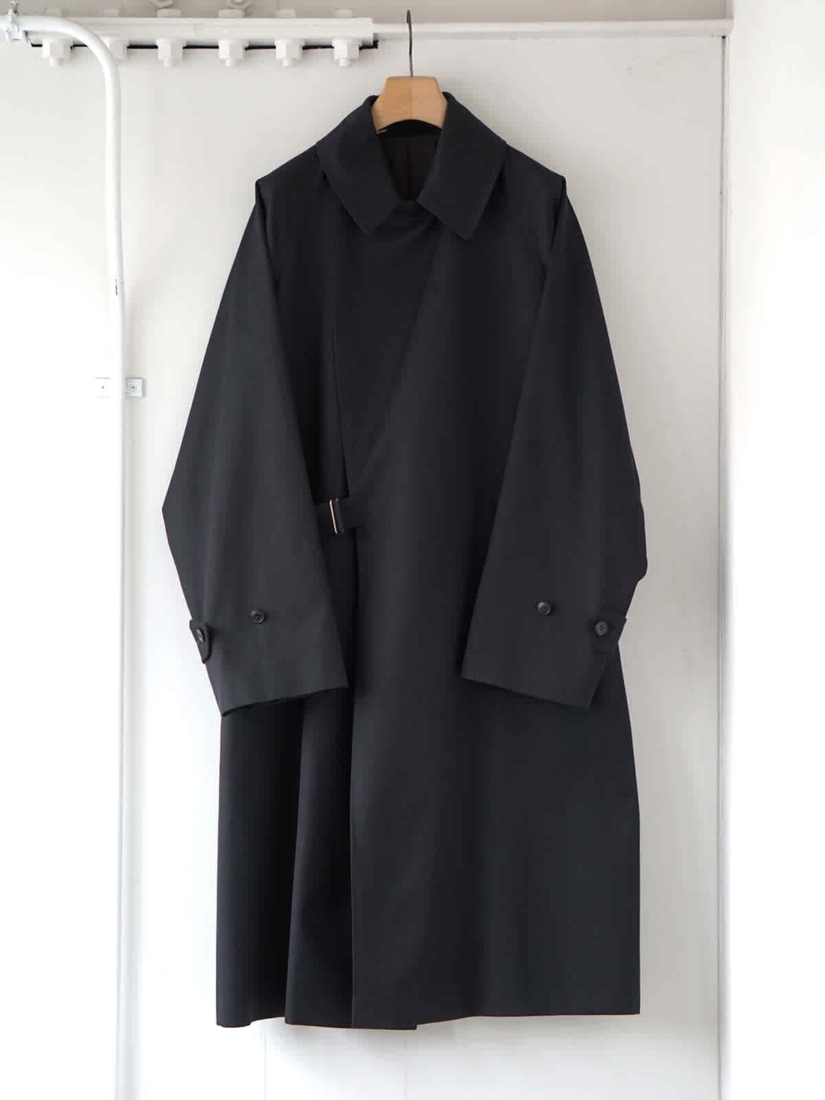 COTTON GABARDINE TIELOCKEN COAT x8