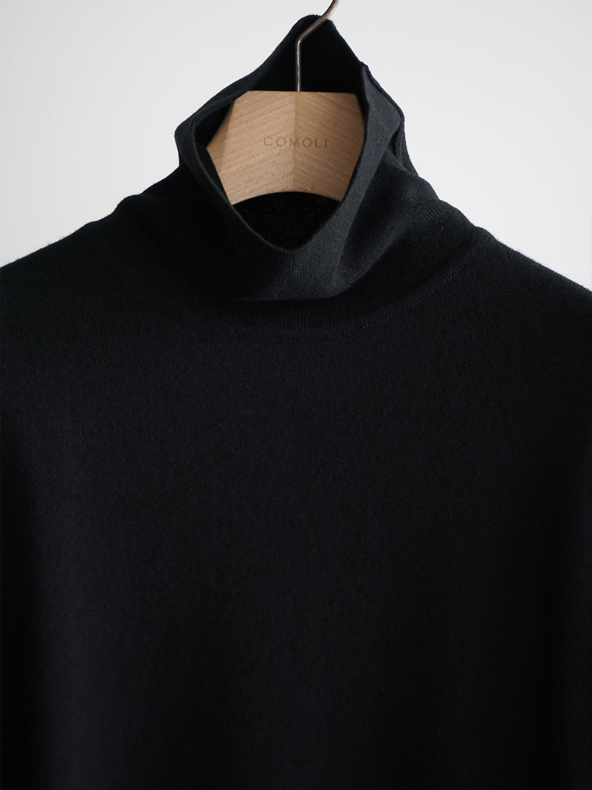 scott charters comoli turtleneck knit c3