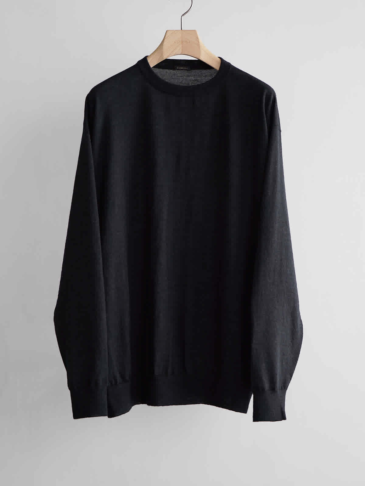 wool crew neck knit c1