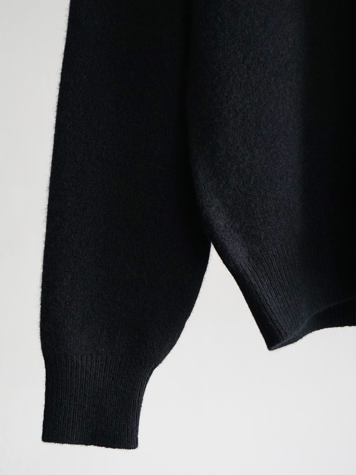 lambs wool crew neck knit c4