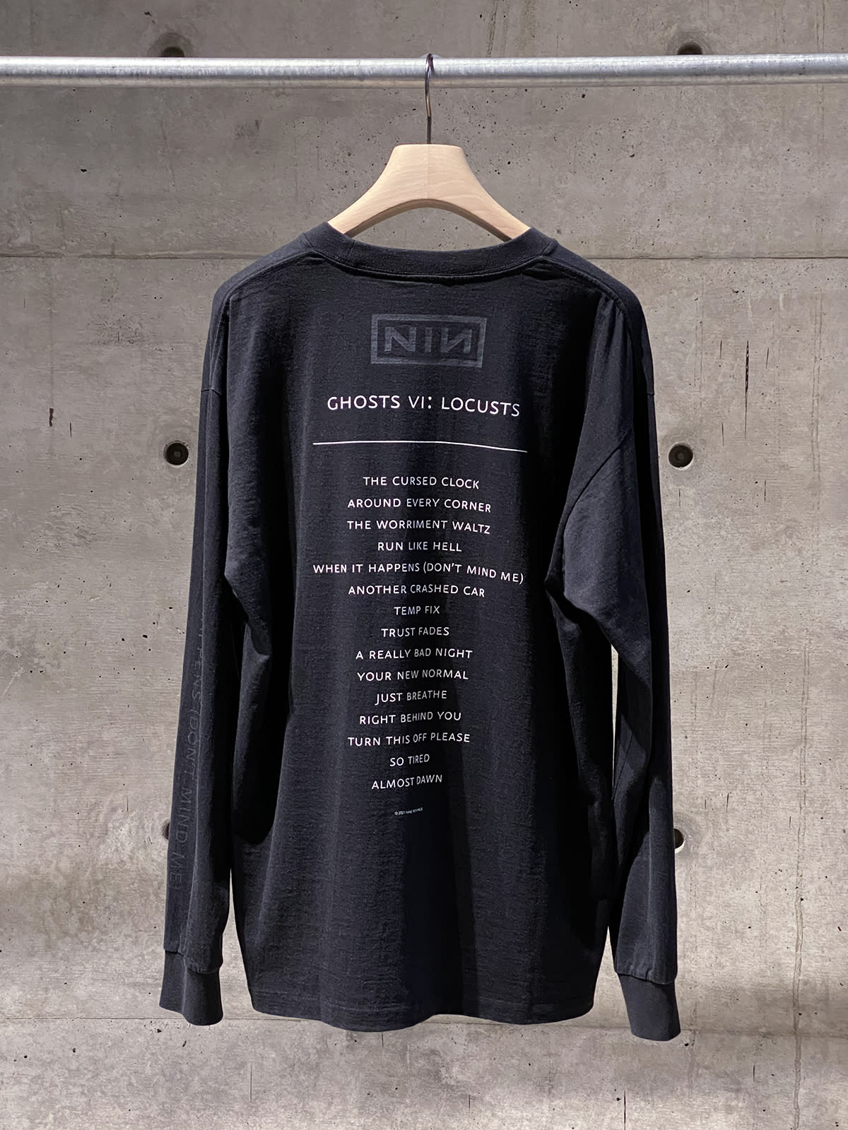 nin ghosts ⅵ locusts ls t-shirt2
