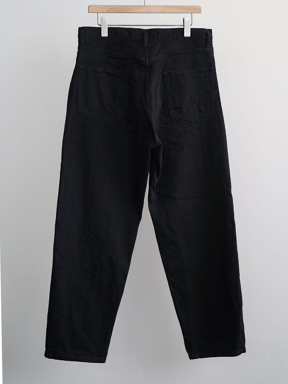 black denim tapered pants c2